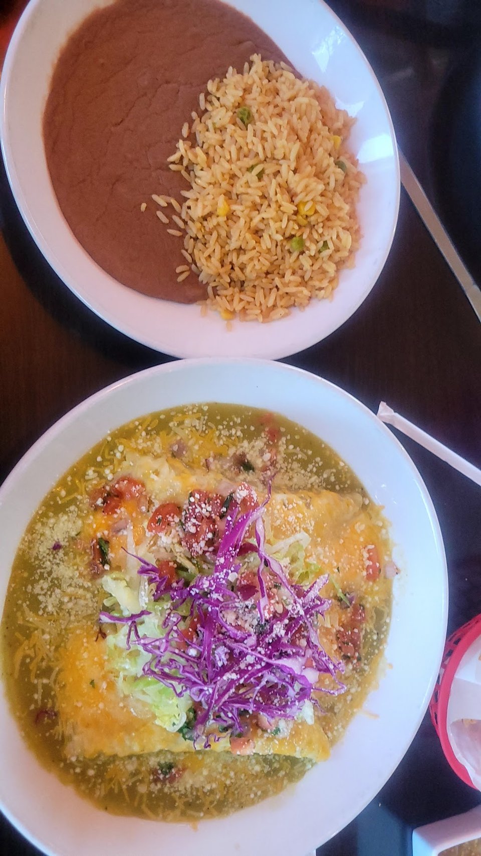 Kids menu items beside lunch and dinner sections.